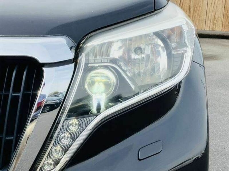 LAND CRUISER PRADO-12