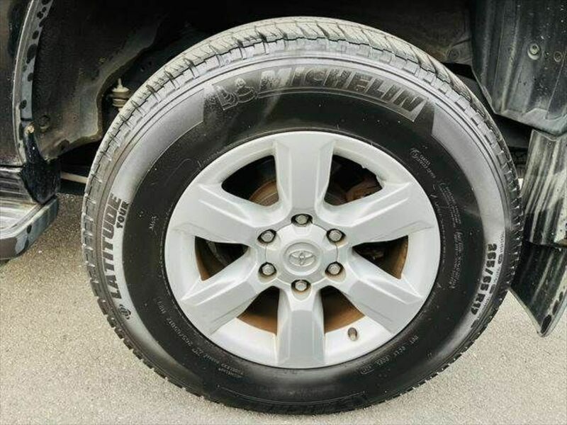 LAND CRUISER PRADO-29