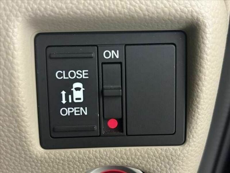 N BOX
