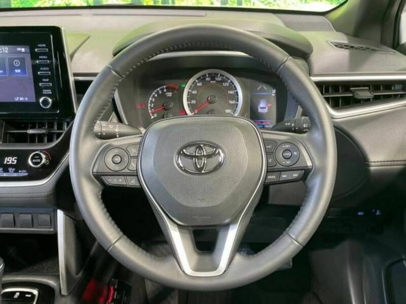 COROLLA CROSS-12