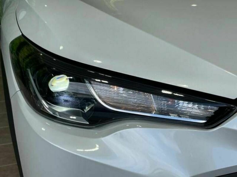 COROLLA CROSS-13