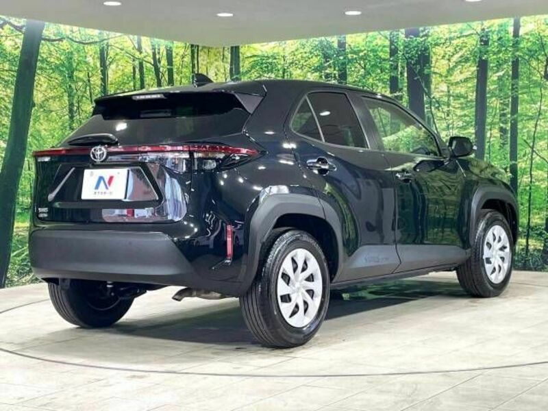 YARIS CROSS