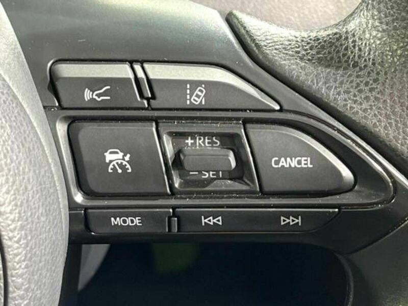 YARIS CROSS-6