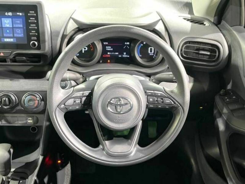 YARIS CROSS-11