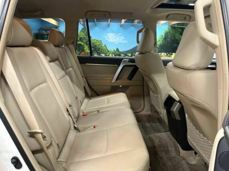 LAND CRUISER PRADO-8