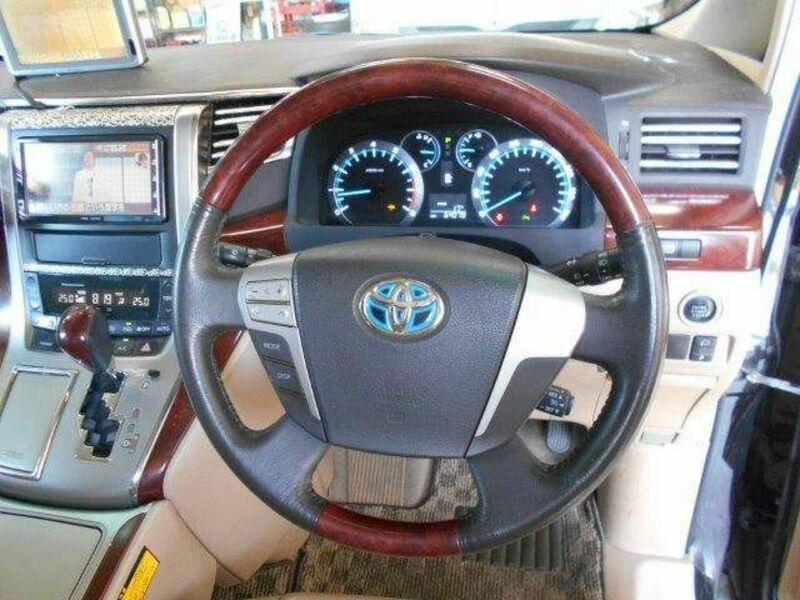 VELLFIRE-9