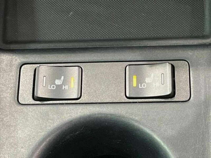 PRIUS-6