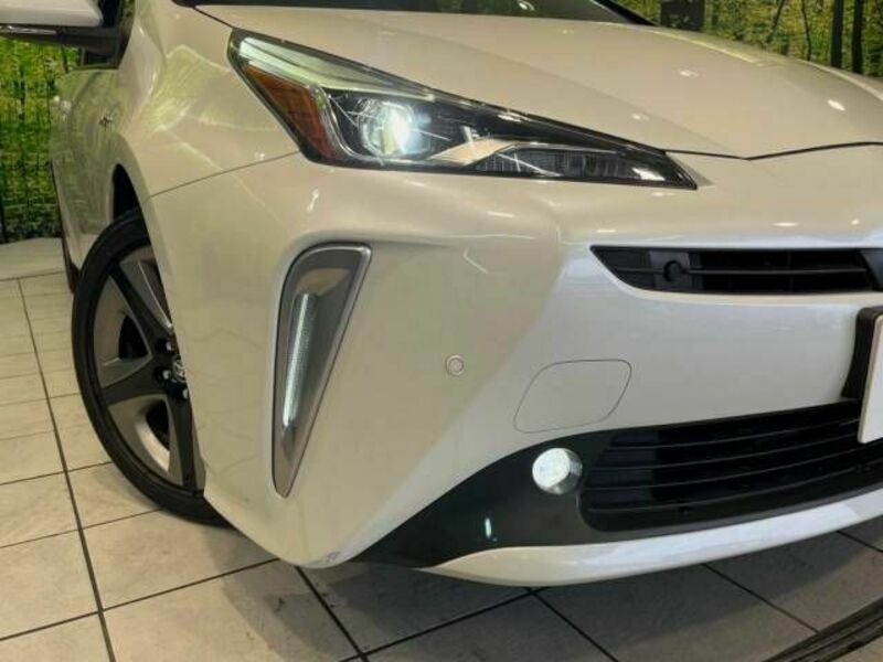 PRIUS-12