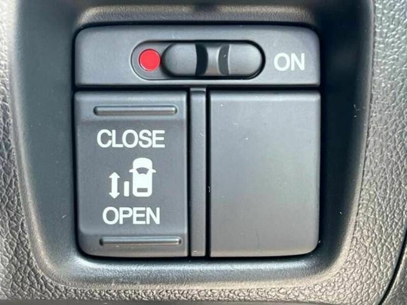 N BOX