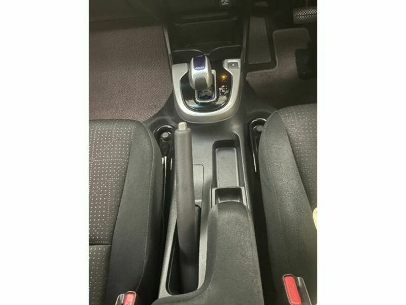 FIT HYBRID-16