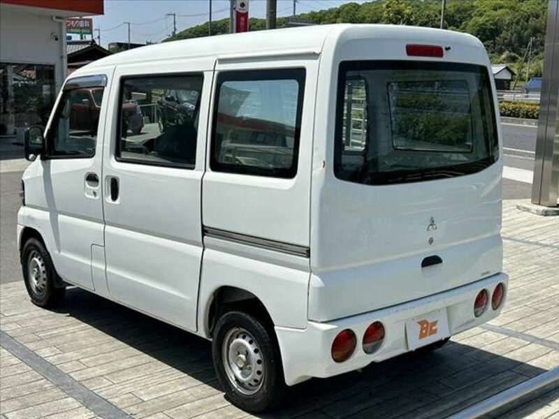 MINICAB VAN