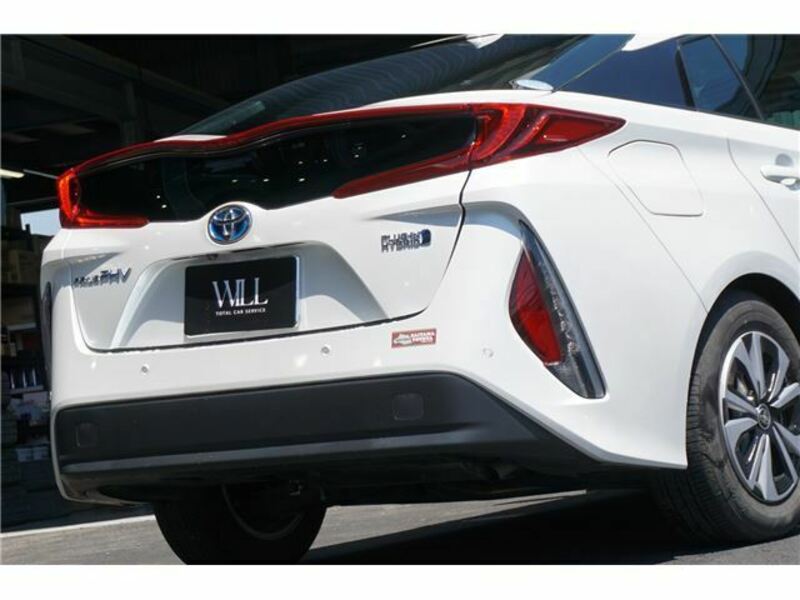PRIUS PHV-12