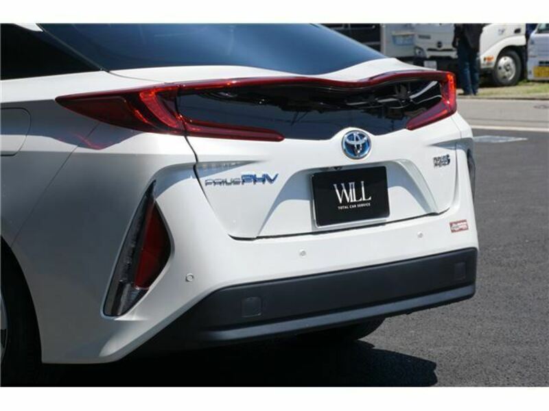 PRIUS PHV-17