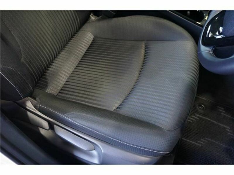 PRIUS PHV-26