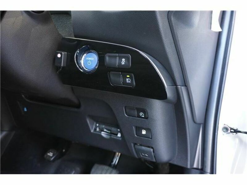 PRIUS PHV-27