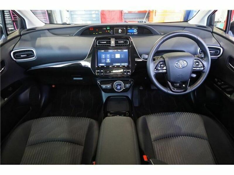 PRIUS PHV-37
