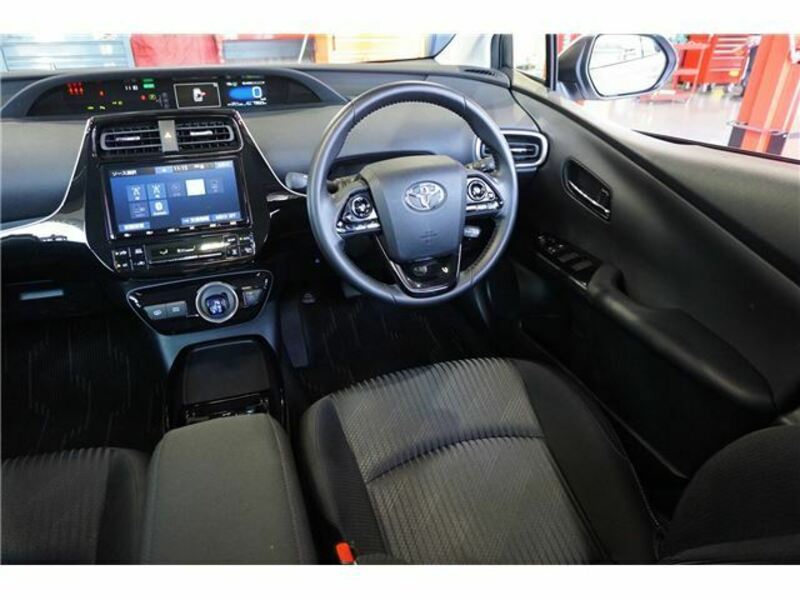 PRIUS PHV-38