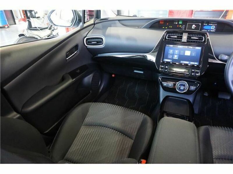 PRIUS PHV-39