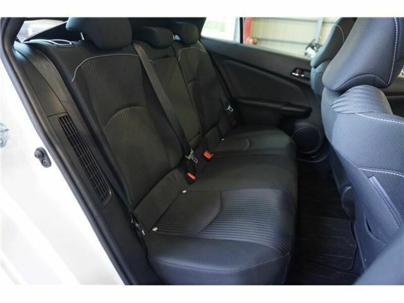 PRIUS PHV-40