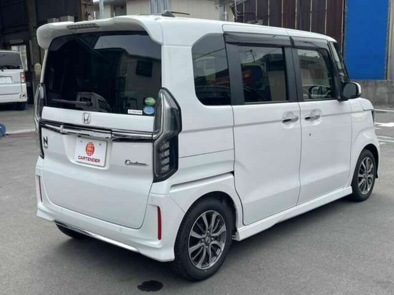 N BOX CUSTOM