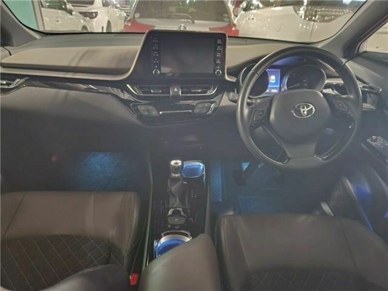 C-HR-8
