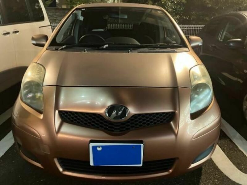 TOYOTA VITZ