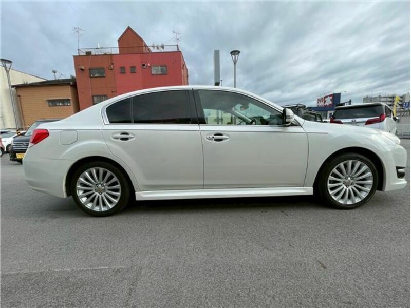LEGACY B4