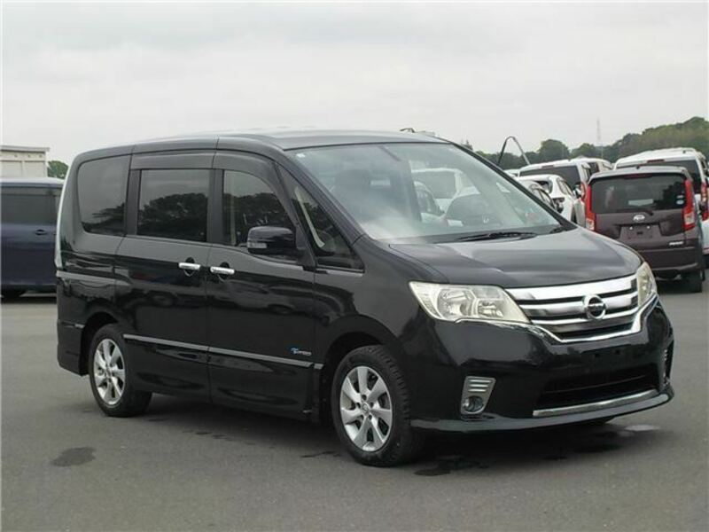 NISSAN SERENA