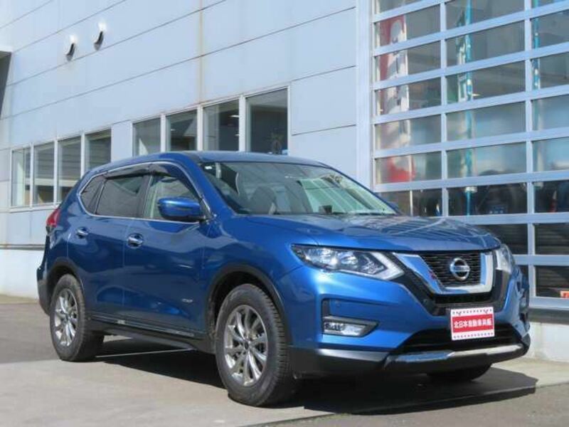 X-TRAIL