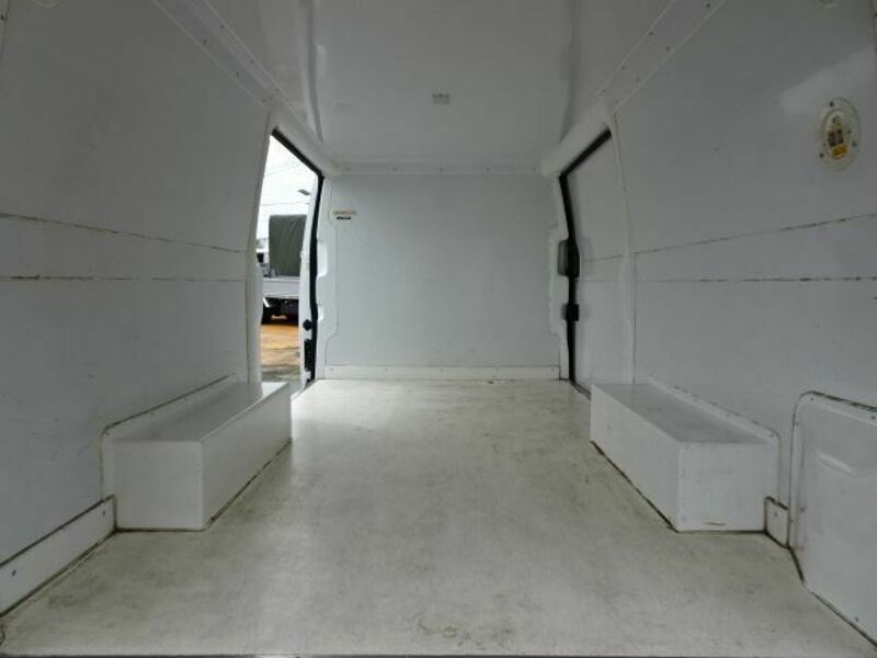 CARAVAN VAN