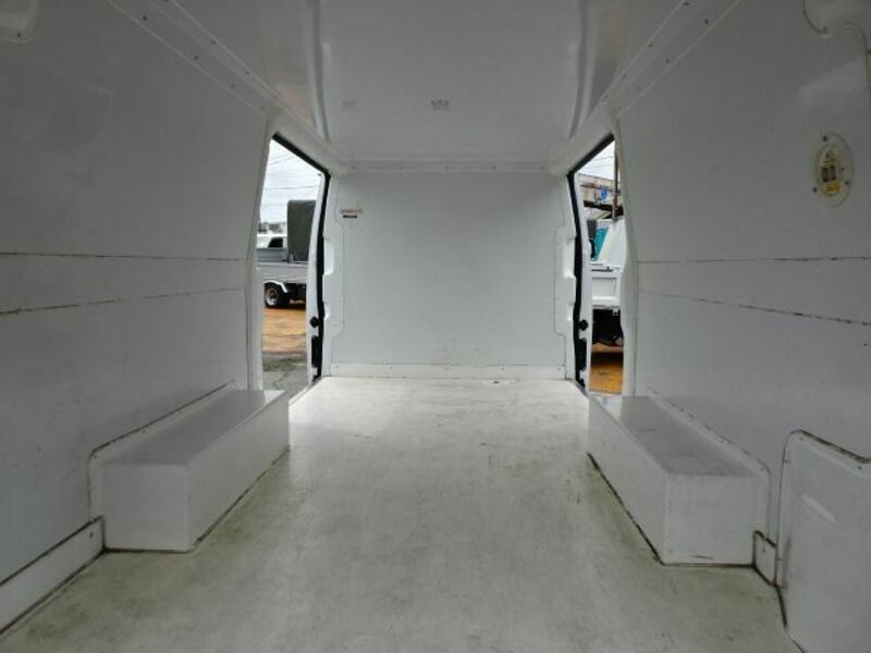 CARAVAN VAN