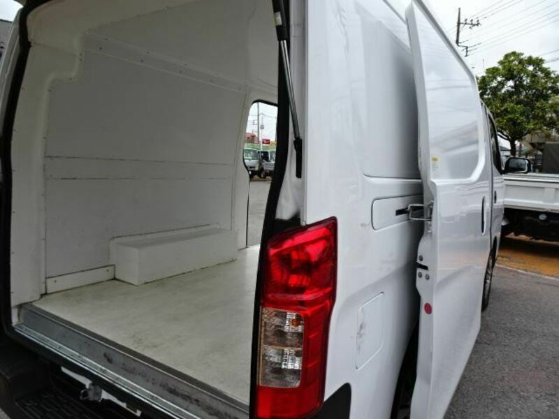 CARAVAN VAN