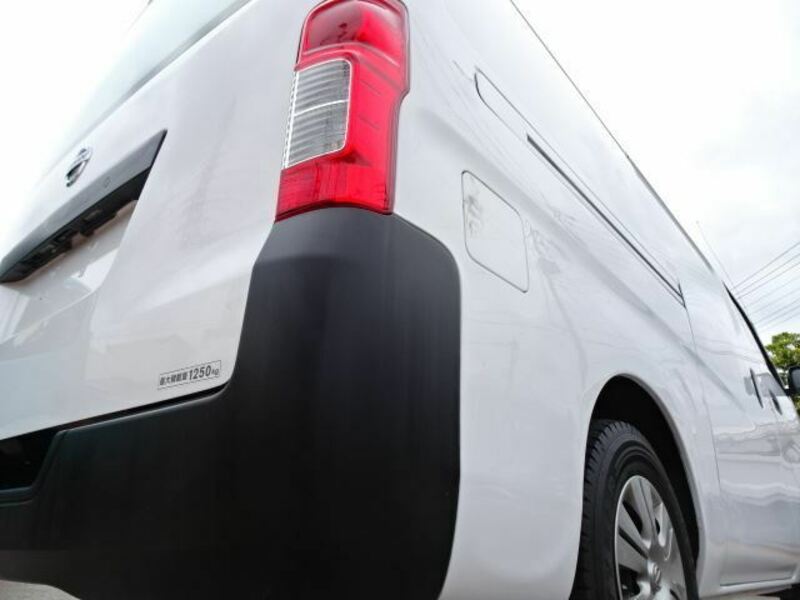 CARAVAN VAN