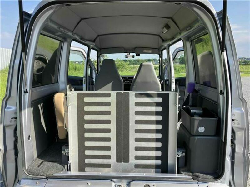CLIPPER VAN