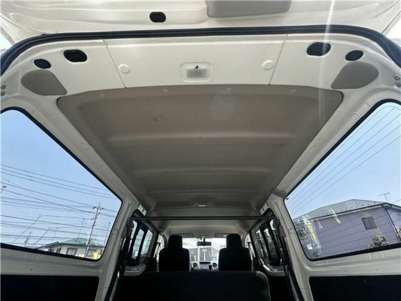 NV350 CARAVAN
