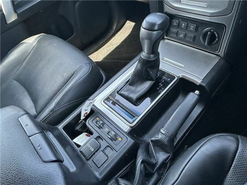 LAND CRUISER PRADO-28