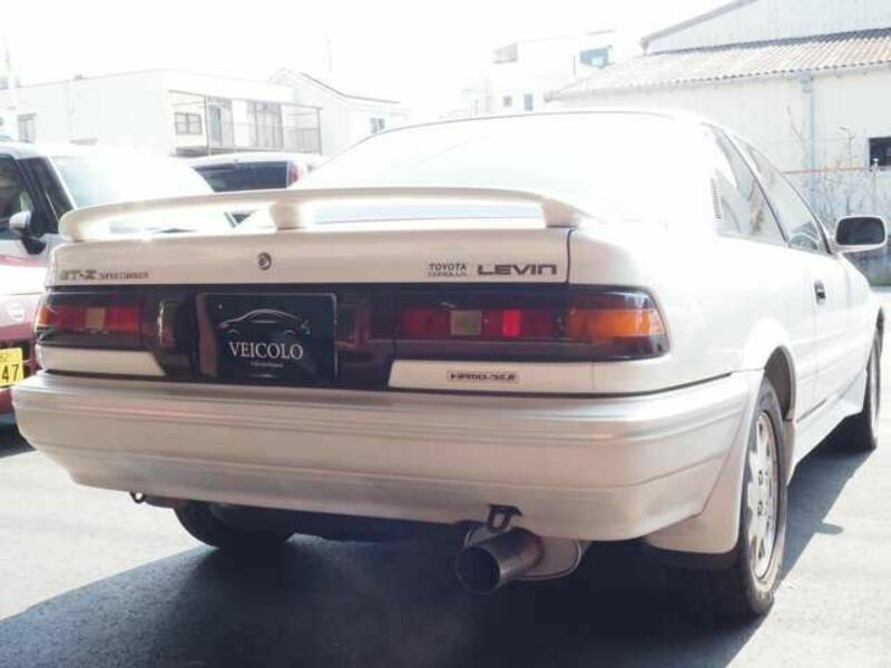 COROLLA LEVIN