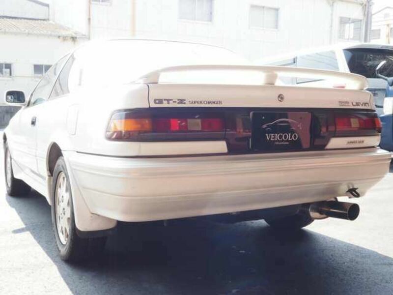 COROLLA LEVIN