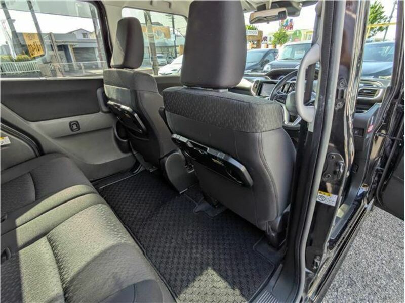 DELICA D2