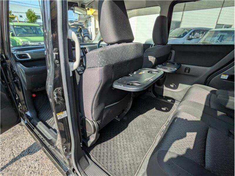 DELICA D2