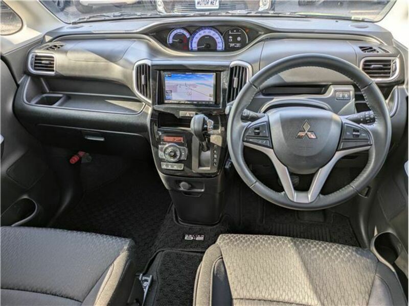 DELICA D2
