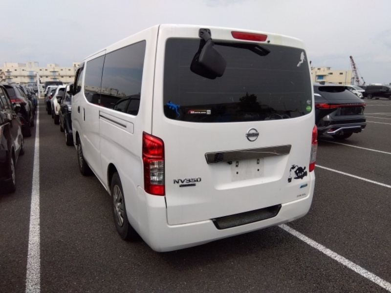 NV350 CARAVAN-2
