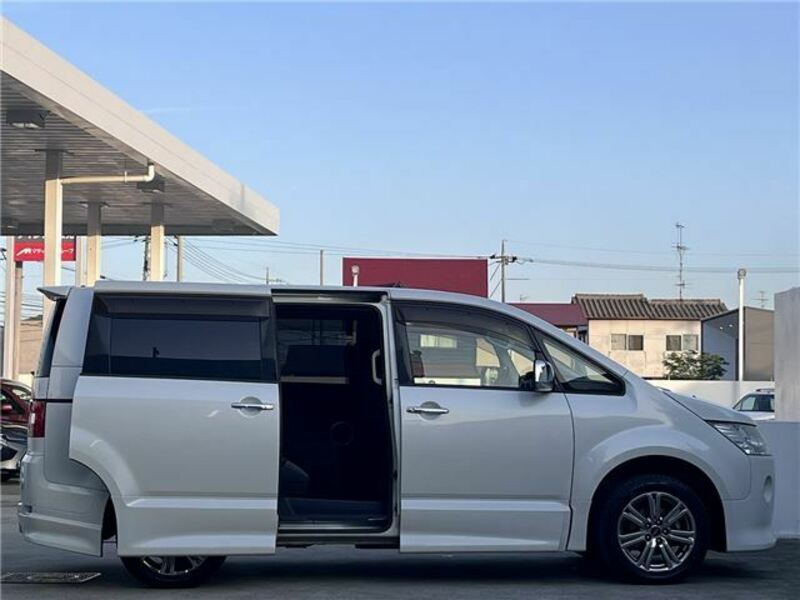 DELICA D5