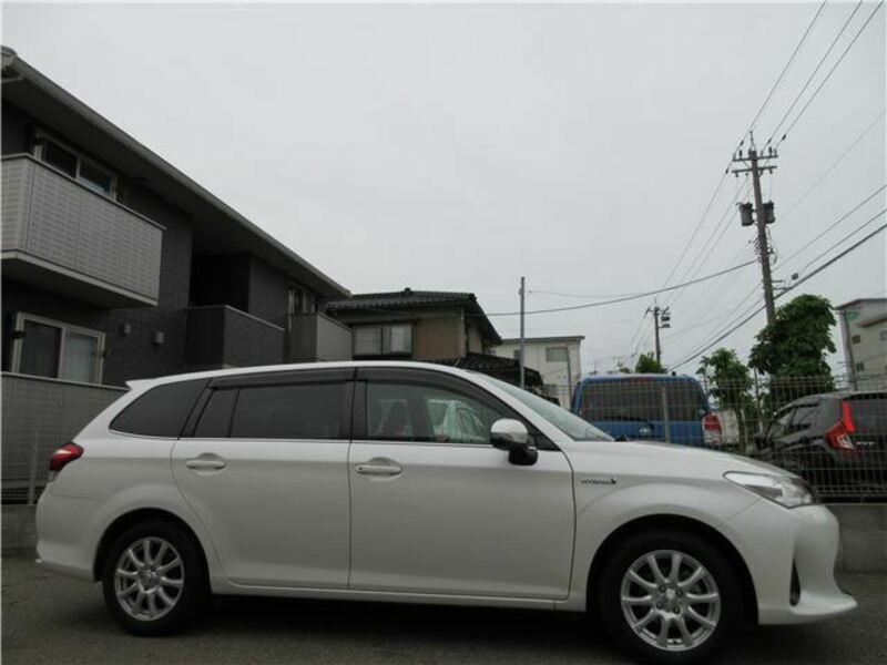 COROLLA FIELDER