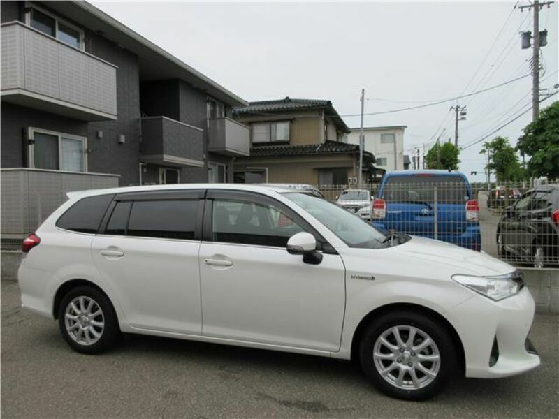 COROLLA FIELDER