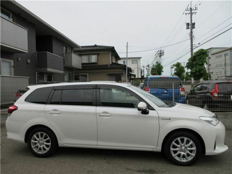COROLLA FIELDER