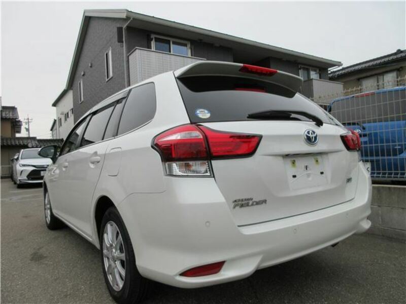 COROLLA FIELDER