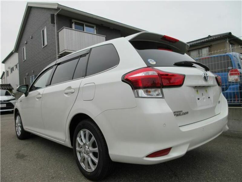 COROLLA FIELDER