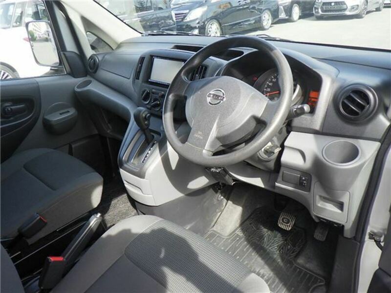 NV200 VANETTE-4