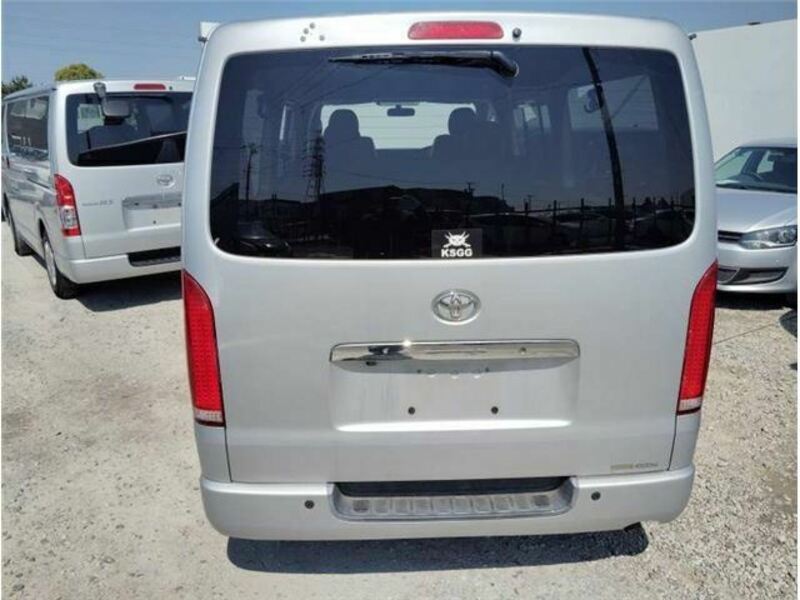 HIACE VAN